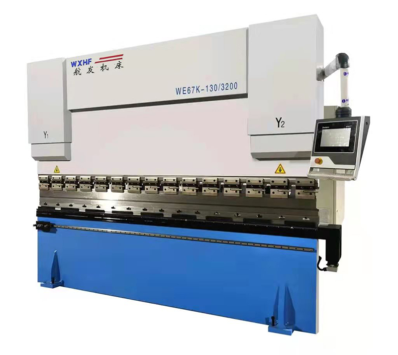 1650224008633151.jpg 電液伺服數(shù)控折彎機(jī)WE67K-130T3200.jpg